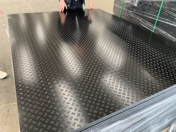 Black HDPE Sheet with Anti-Slip Surface